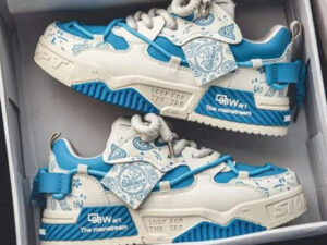 Sports Shoes